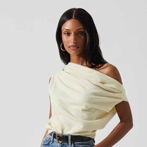 ASTR Devin Sleeveless One Shoulder Sweater